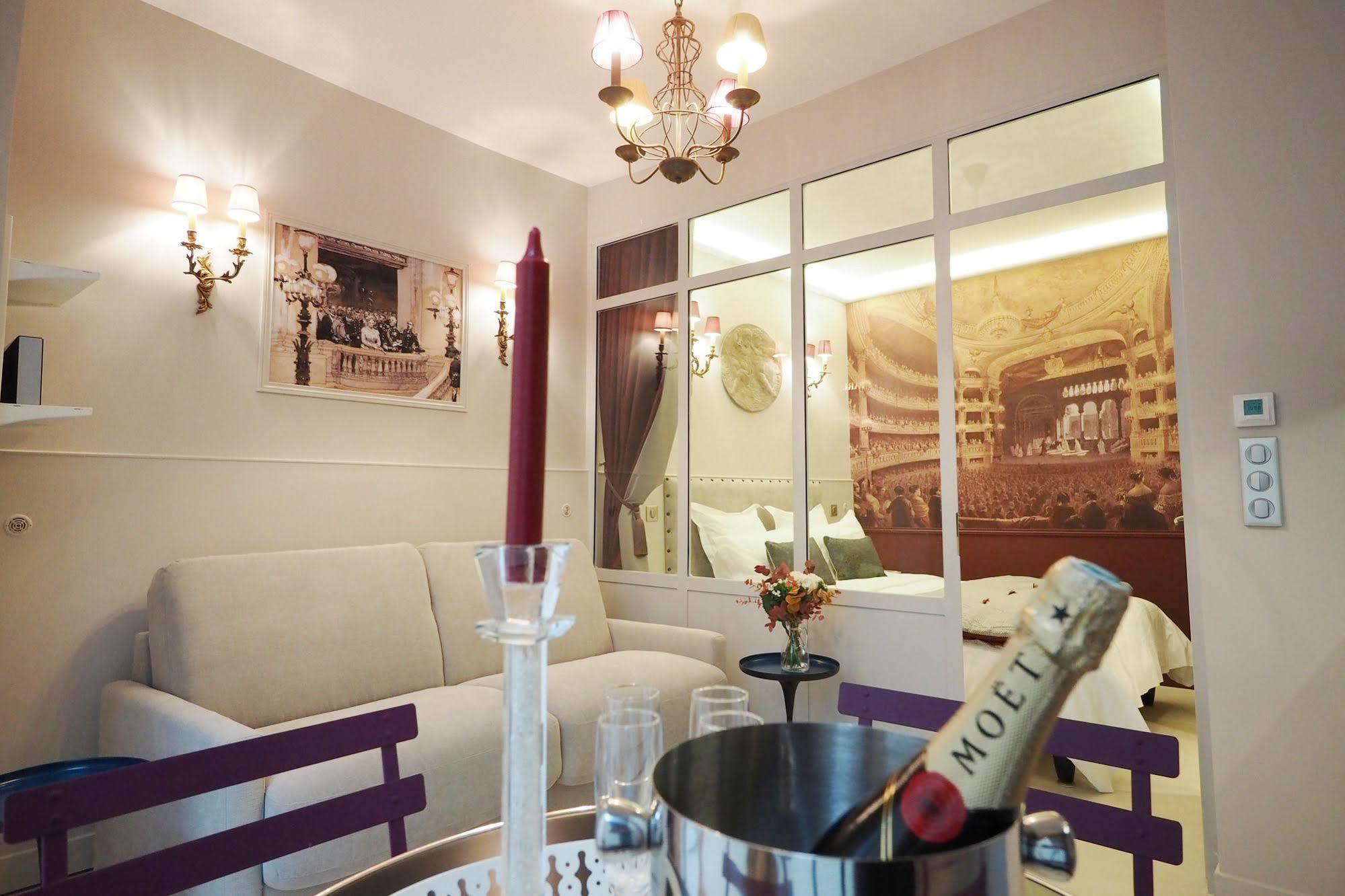 Palais Royal Chicsuites Paris Exterior photo